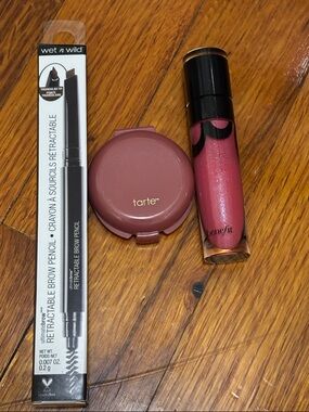 Makeup Bundle Tarte, Benefit, Wet’n Wild